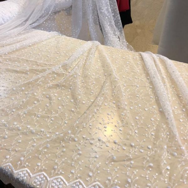 tessuto tenda in tulle ricamato bianco prezzo al metro 26.62 €